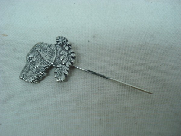 Anstecknadel Dt. Drahthaar - altsilber, langer Nadel