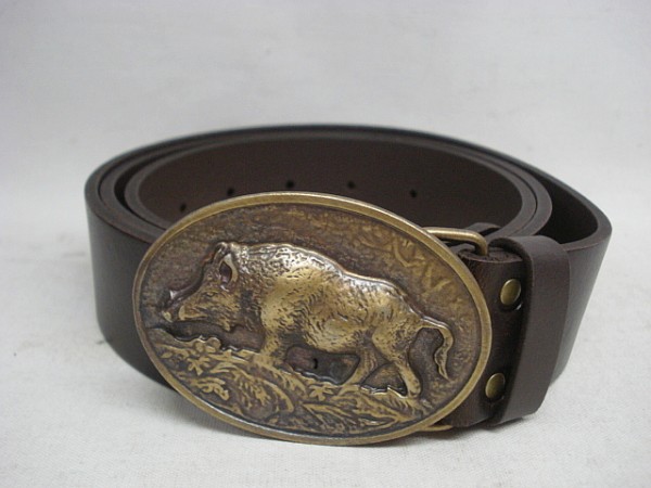 Ledergürtel mit Schnalle - Motiv Keiler, 140 cm, braun